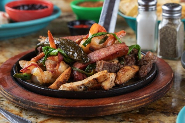 Picada Tizones para compartir con familia o amigos