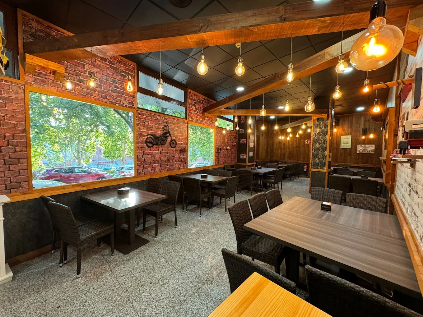 Restaurante colombiano Tizones Bar Cafetería en San Fernando de Henares